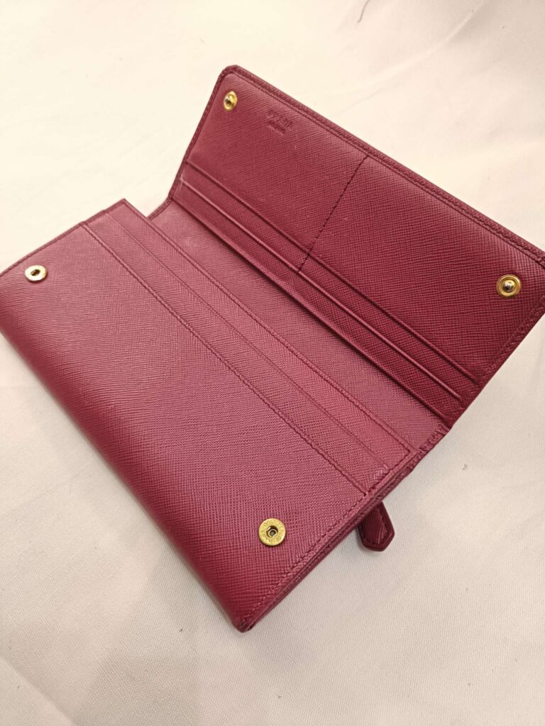 グッチ　財布　金具修理