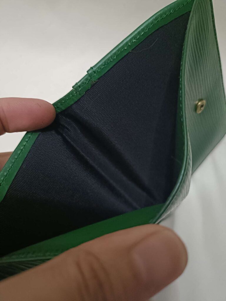 ルイヴィトン　エピ　べとべと　修理