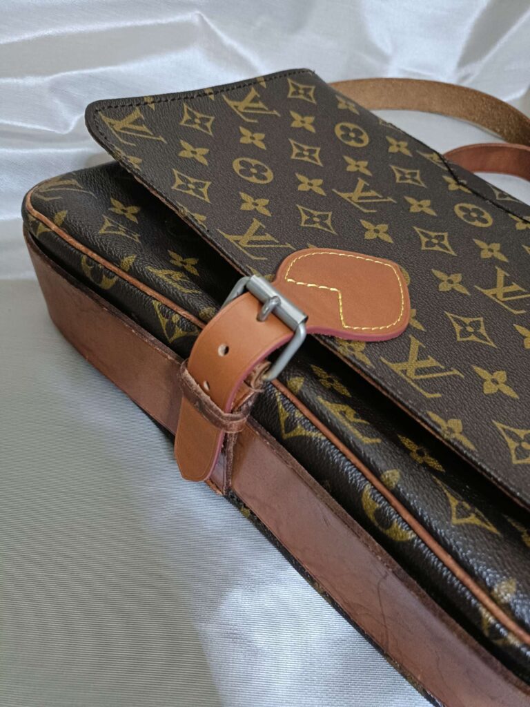 ルイヴィトン カルトシエール 鞄修理