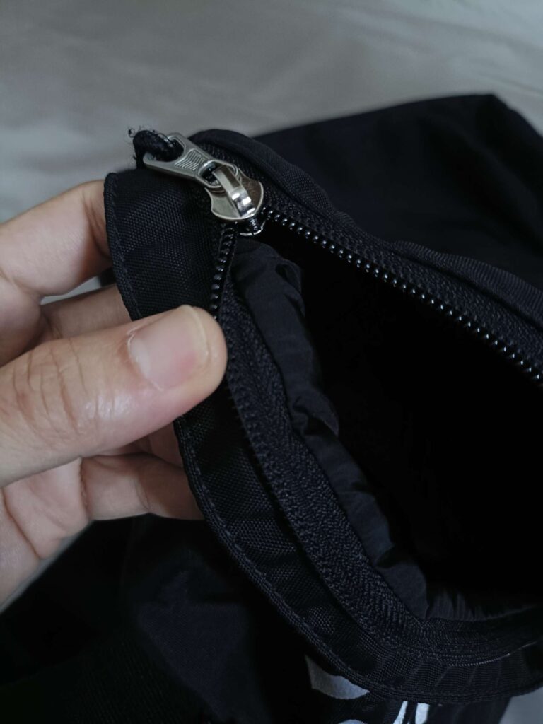 バレンシアガ バックパック ファスナー 修理